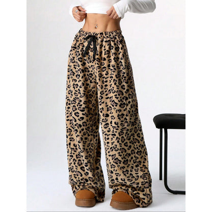 Comfortable women's pants with leopard print Chic and Style