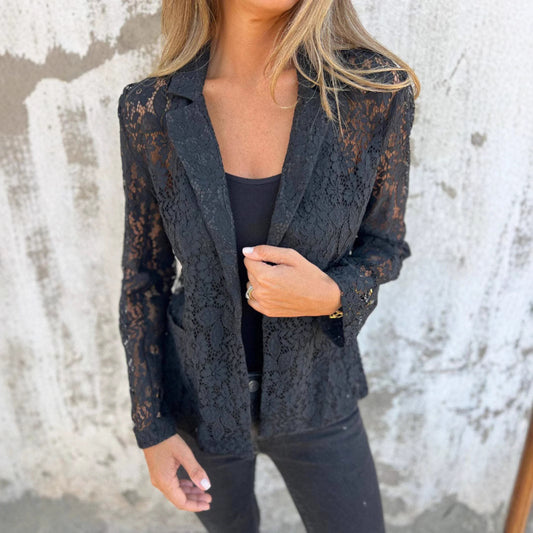 Blazer en dentelle pour femmes au style féminin avec de délicats éléments en dentelle Chic und Stil