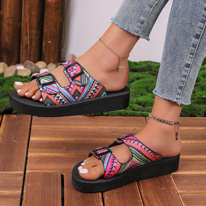 Sandales confortables réglables à motifs pour femmes Chic und Stil