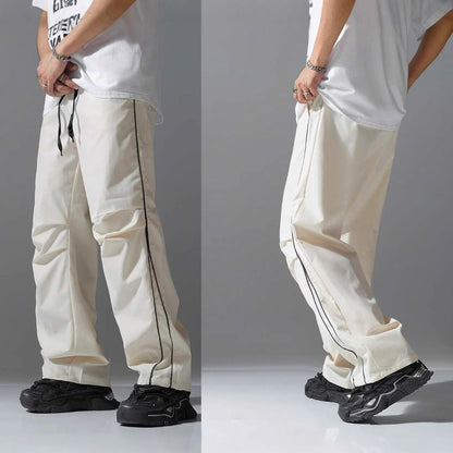 Casual sports pants for men with elastic waistband and side seams Chic and Style