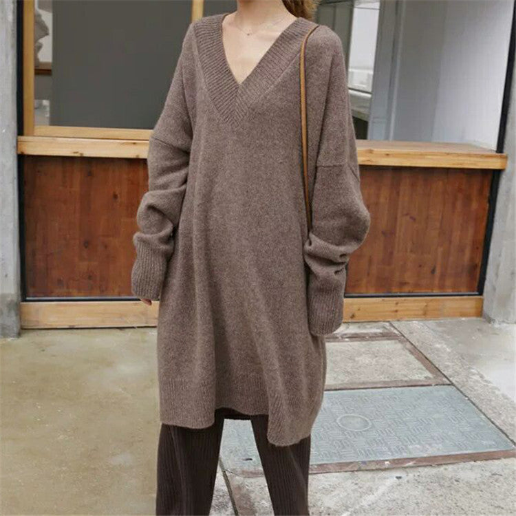 Robe en tricot confortable pour femmes avec décolleté en V et manches longues Chic und Stil
