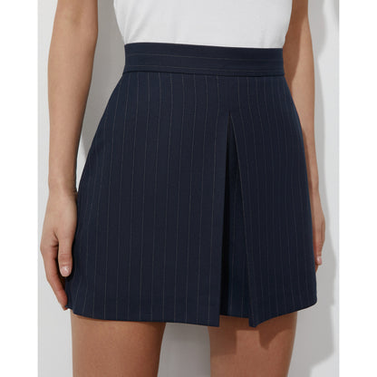 Dames élégante ensemble de costume deux pièces avec blazer cintré et shorts Chic und Stil