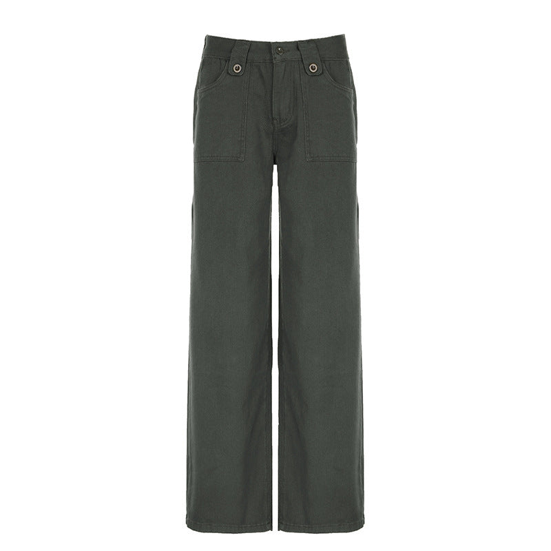 Loose cargo pants for women with practical pockets and tailored fit Chic and Style