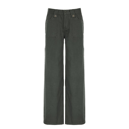 Loose cargo pants for women with practical pockets and tailored fit Chic and Style