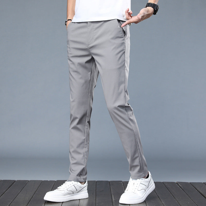 Elegant casual pants for men with a comfortable fit and practical pockets Chic and Style