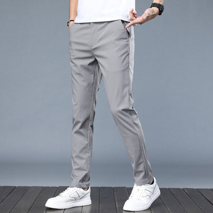 Elegant casual pants for men with a comfortable fit and practical pockets Chic and Style