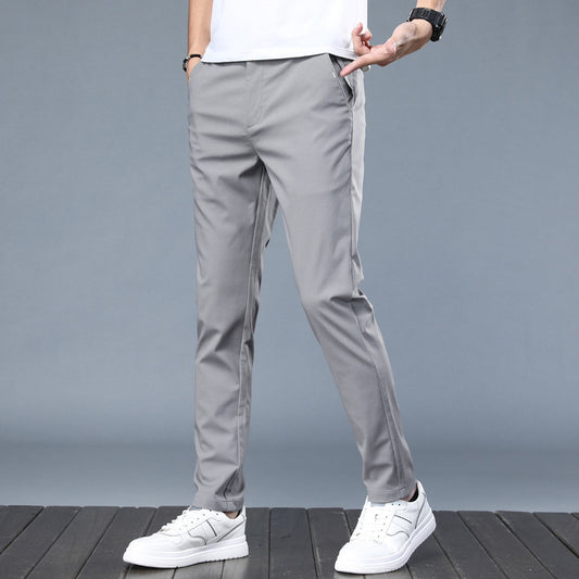 Elegant casual pants for men with a comfortable fit and practical pockets Chic and Style