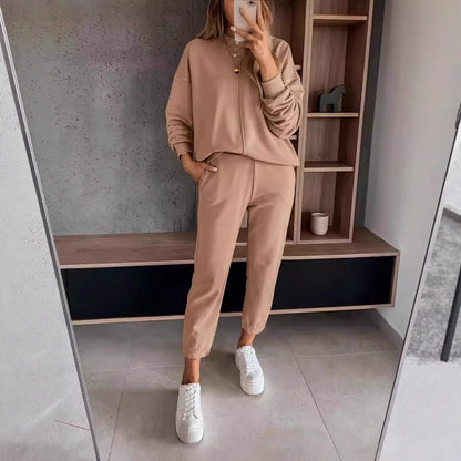 Chic and Style women's casual sweatshirt and jogger pants set