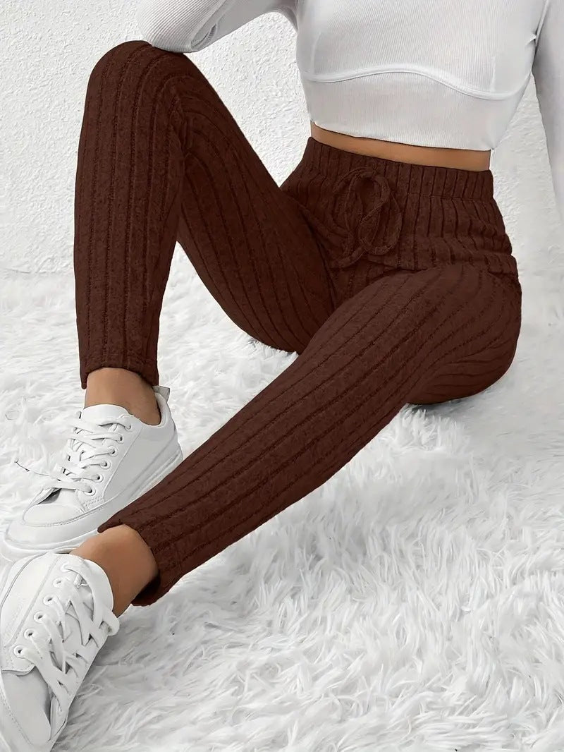 Chic and Style women's lined sweatpants with ribbed structure