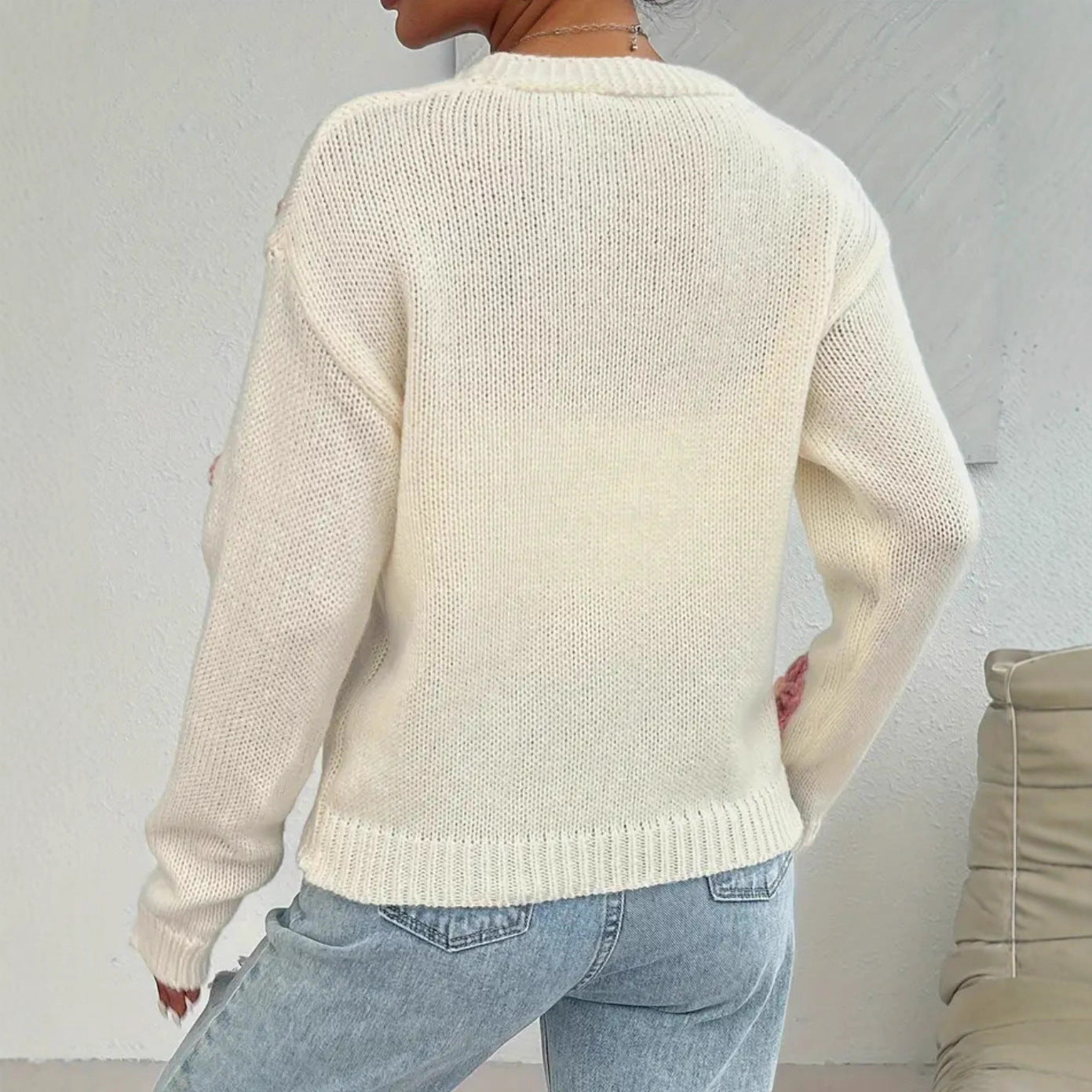 Dames cardigan en tricot fantaisie avec des applications de fleurs crochetées à la main Chic und Stil