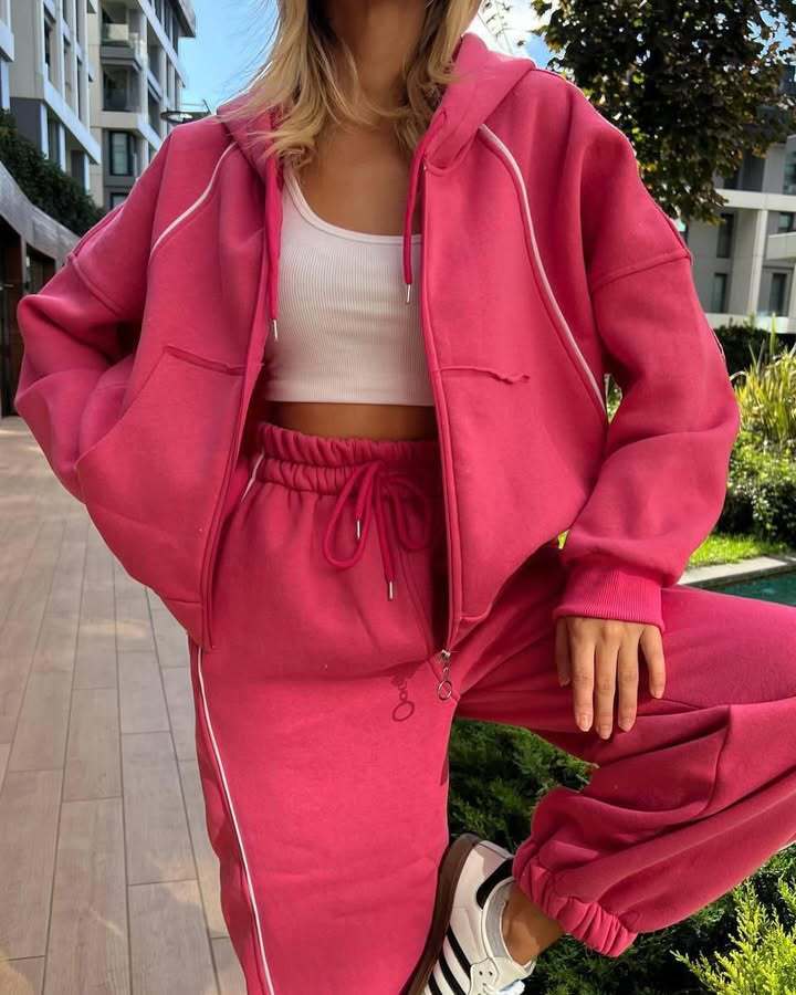 Casual fleece hoodie set for women and comfortable jogger pants Chic and Style