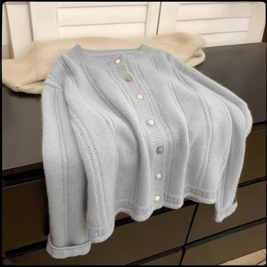 Cardigan en gros tricot pour femmes avec une fermeture à boutons élégante et des manches larges Chic und Stil