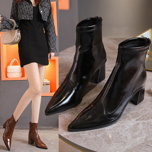 Bottes à la mode pour femmes au design classique Chic und Stil