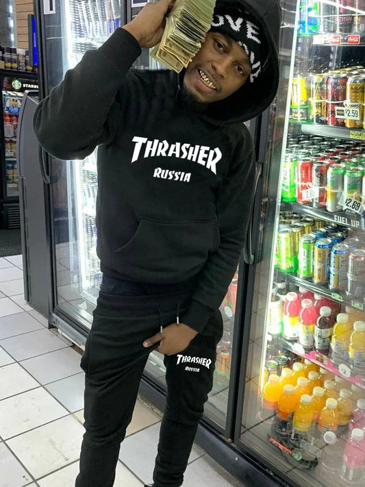 Men's hoodie and jogger pants set with catchy logo Chic and Style