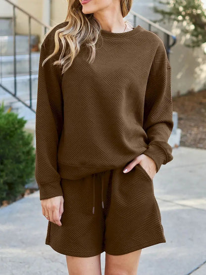 Ensemble de sweat-shirt décontracté et de shorts pour dames Chic und Stil