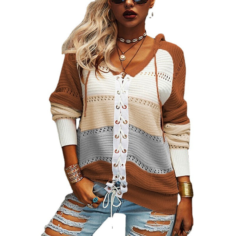 Pull à capuche en grosse maille pour femmes avec un motif de rayures tendance Chic und Stil