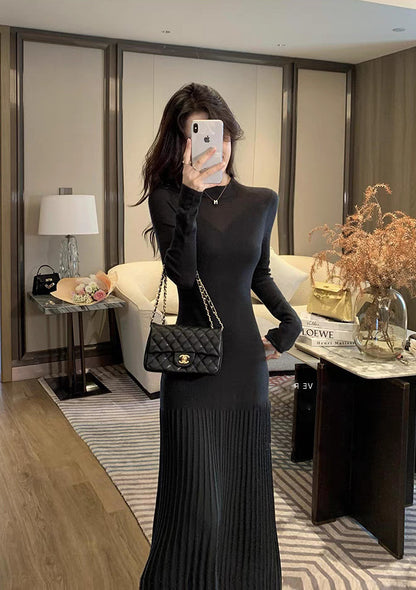 Robe maxi en tricot pour femmes avec un fin design côtelé et des accents de manches modernes Chic und Stil