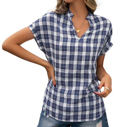 Blouse à manches courtes à carreaux pour femmes avec décolleté en V moderne et coupe décontractée Chic und Stil