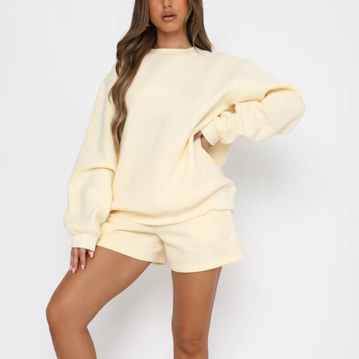 Casual oversized sweatshirt and shorts set for women Chic und Stil