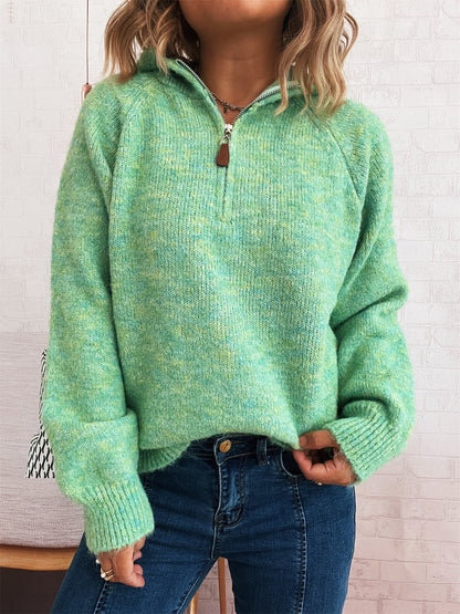 Dames pull à capuche douillet avec zip et design côtelé moderne Chic und Stil