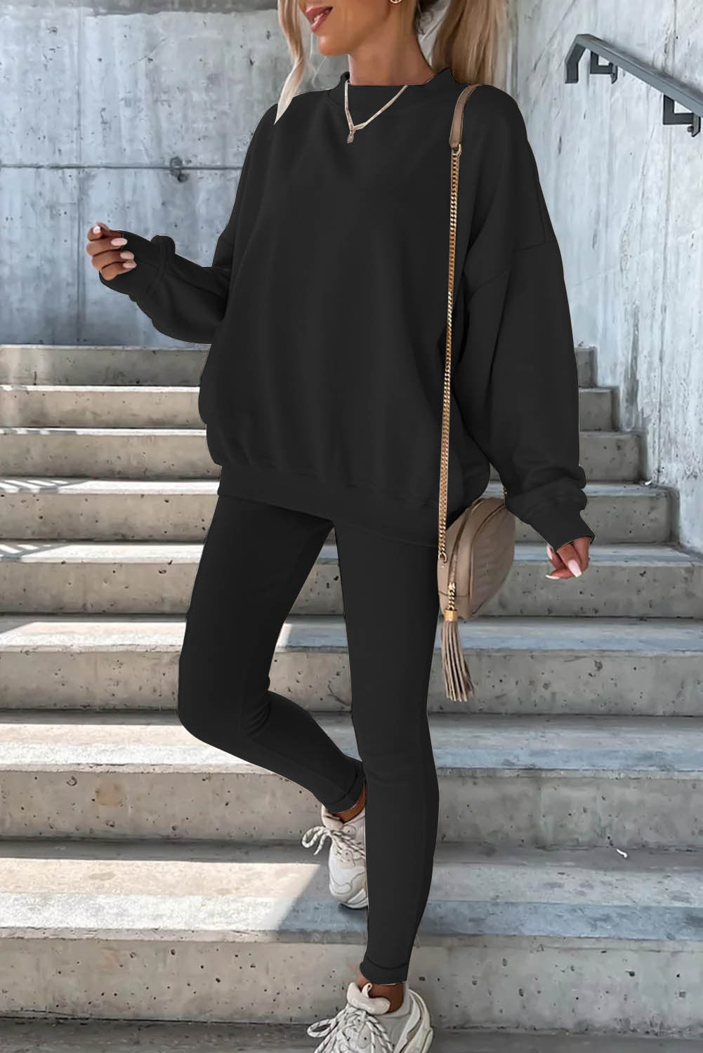 Women's comfortable sport-loungewear with wide sleeves, chic and stylish