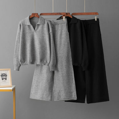 Comfortable knit jacket for ladies with a loose fit and matching pants Chic and Style