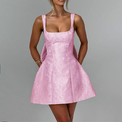 Robe A-ligne pour femmes avec motif jacquard floral et bretelles fines Chic und Stil