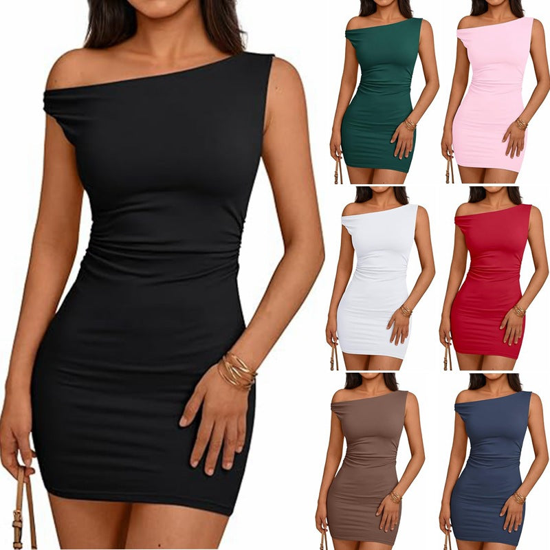Robe ajustée pour femmes avec décolleté asymétrique et fronces Chic und Stil