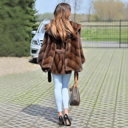 Dames Élégant Cape en Faux Fourrure avec Capuche Volumineuse et Ceinture Chic und Stil