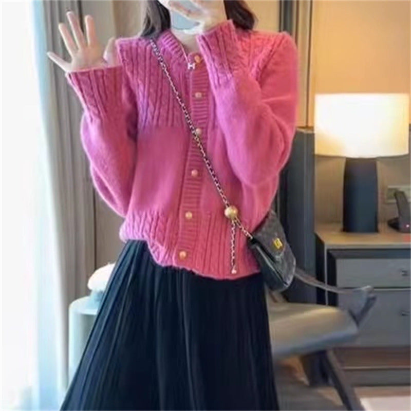 Dames pull-over en maille douillette avec texture en torsades et détails de boutons dorés Chic und Stil