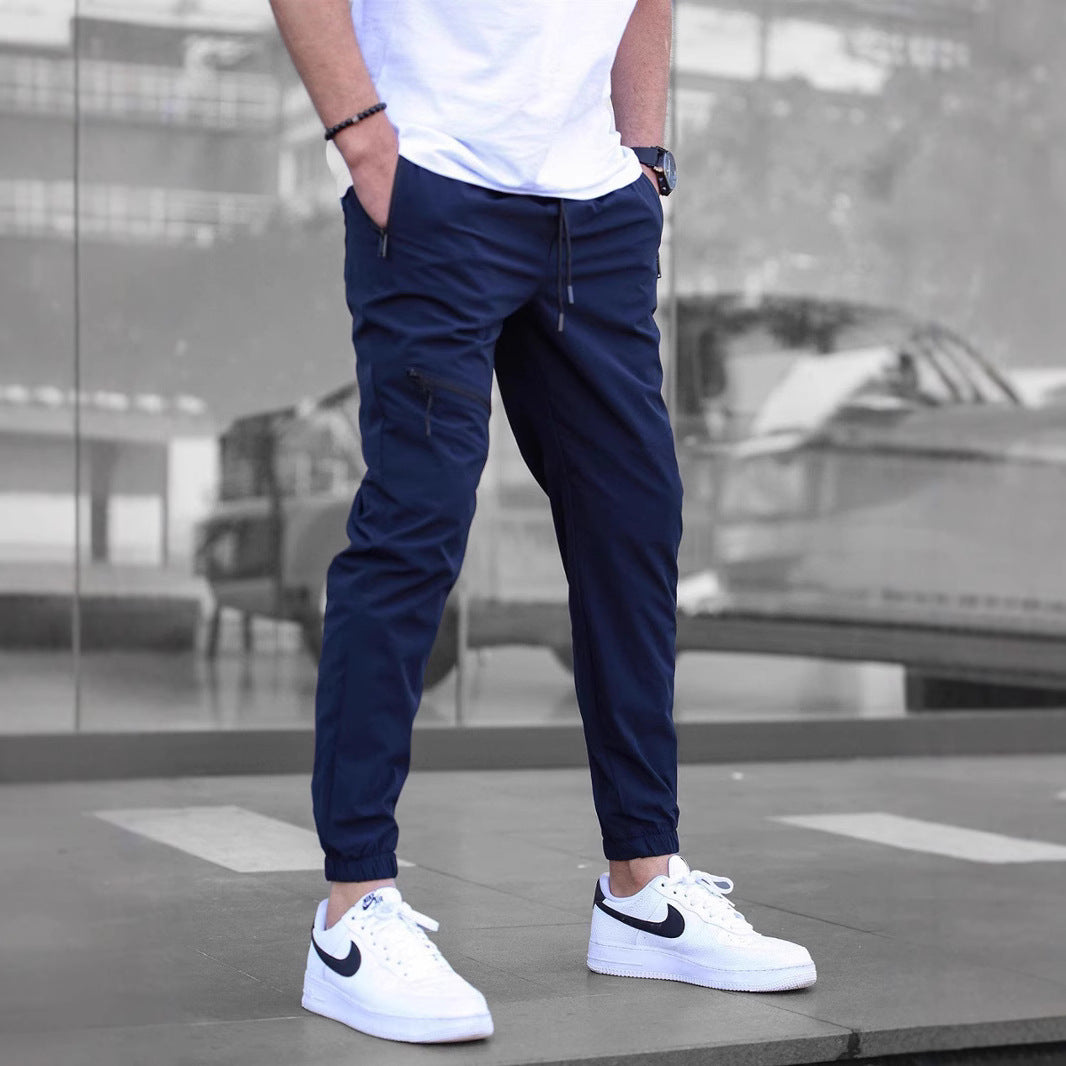 Light sporty pants for men with side zip pockets Chic and Style