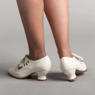 Chaussures élégantes pour femmes à lacets avec ouverture moderne et design classique Chic und Stil
