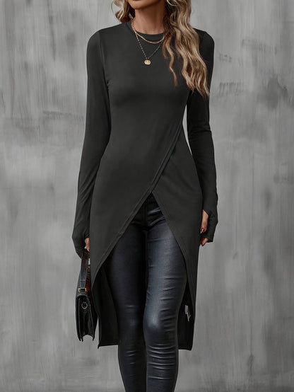 Asymmetrical long t-shirt for women with an elegant draped effect Chic und Stil