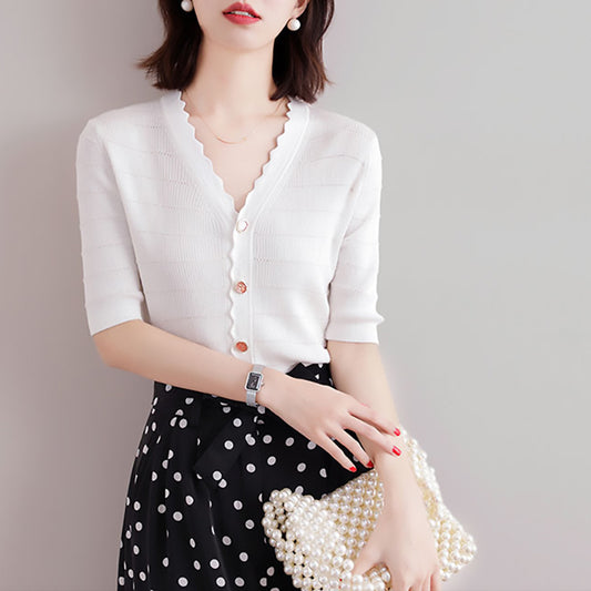 Gilet en tricot à boutons festonnés Chic und Stil pour femme