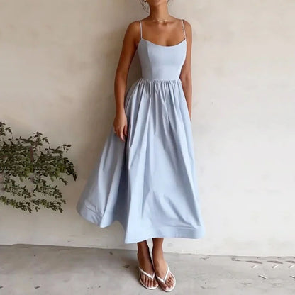Robe maxi femme avec une silhouette A-line intemporelle et des bretelles fines Chic und Stil