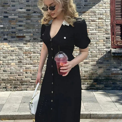 Robe midi femme avec patte de boutonnage et col contrastant Chic und Stil