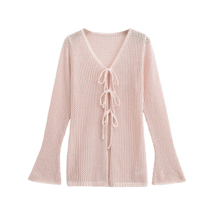 Pull en maille pour femmes avec décolleté en V et lacets Chic und Stil