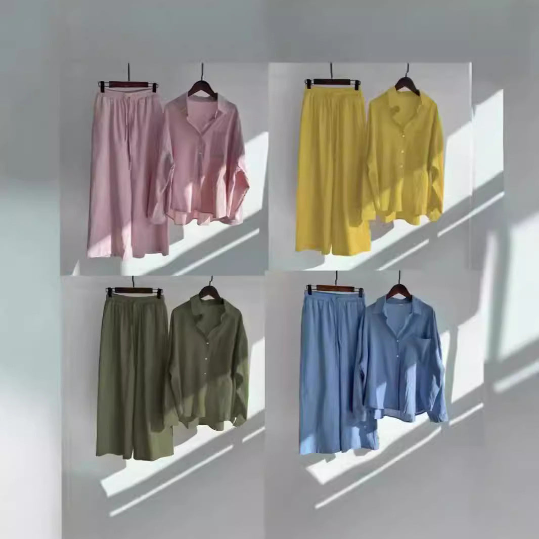 Two-piece casual set for women consisting of a loose top and comfortable pants Chic und Stil