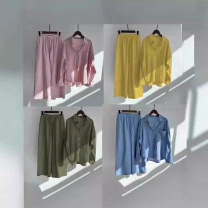 Two-piece casual set for women consisting of a loose top and comfortable pants Chic und Stil