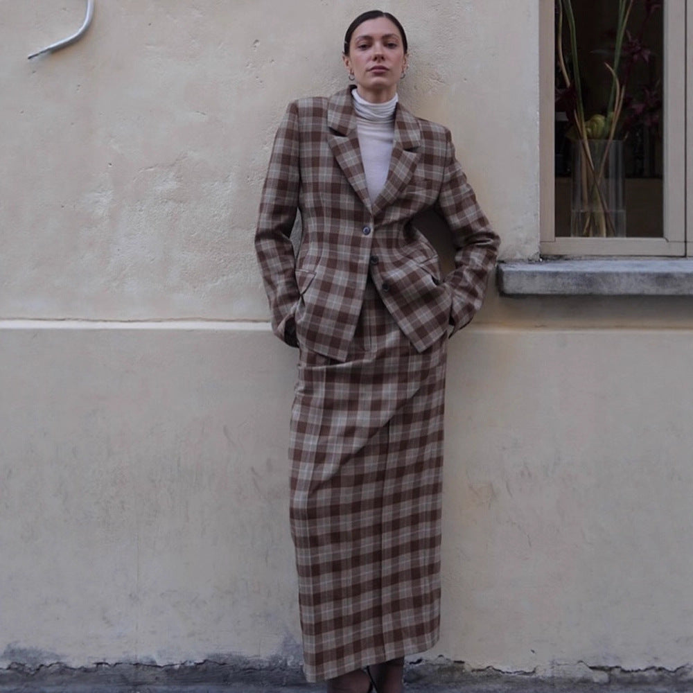 Dames combinaison blazer à carreaux et mini-jupe Chic und Stil