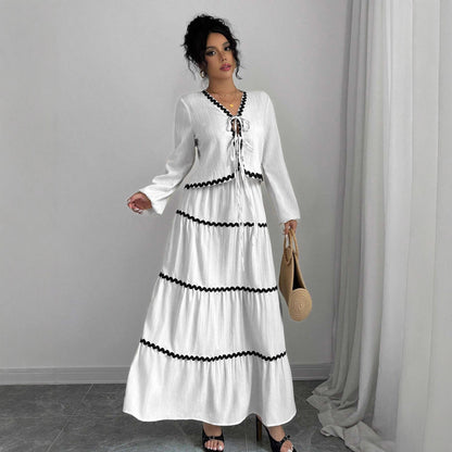 Robe maxi pour femmes avec décolleté à lacets ludique et jupe à volants élégante Chic und Stil