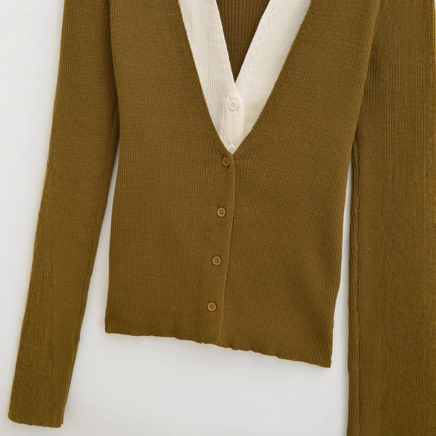 Dames gilet tricot mode avec décolleté en V profond Chic und Stil