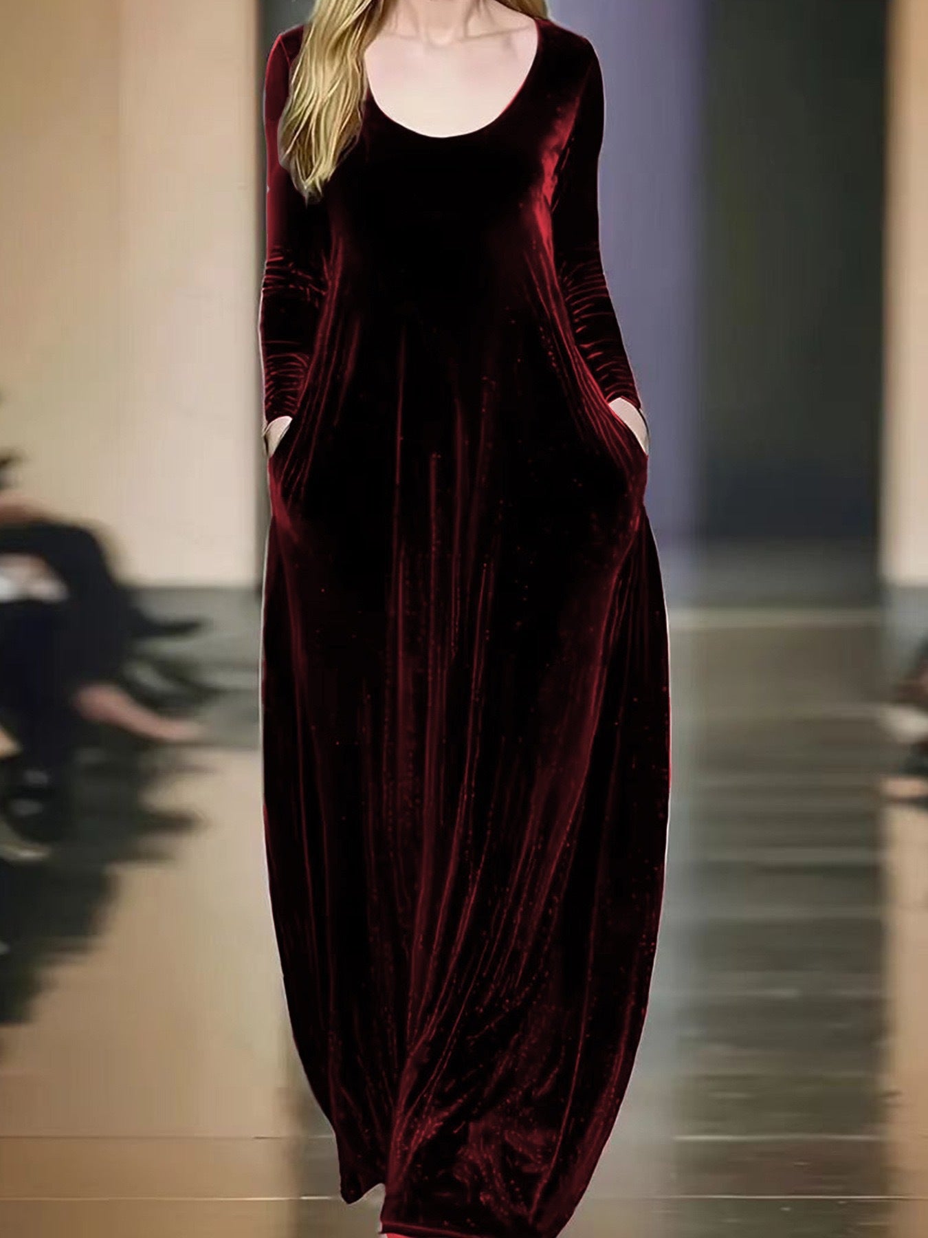 Robe maxi pour femmes en matériau velouté avec poches pratiques Chic und Stil