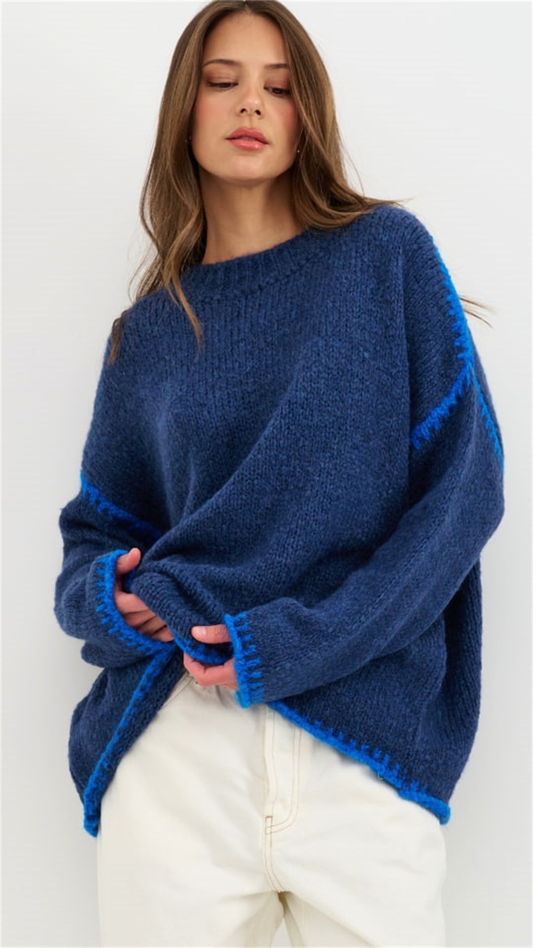 Pull en tricot douillet pour femmes avec des détails d'accent contrastants Chic und Stil
