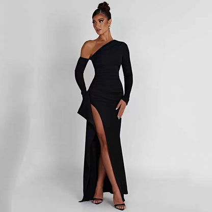 Robe de soirée à une épaule à fente haute Chic und Stil