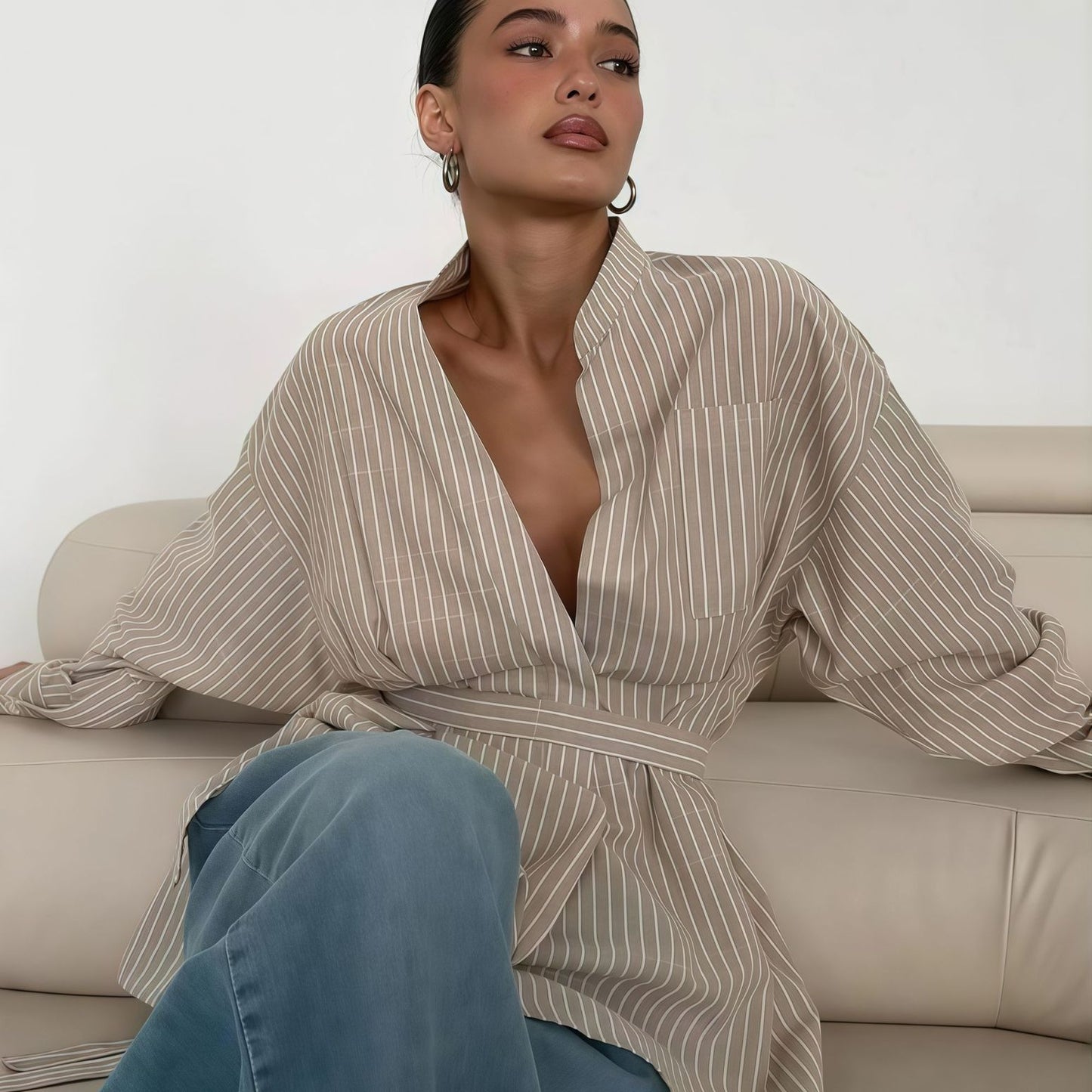 Dames blouse élégante avec coupe cintrée et ceinture Chic und Stil