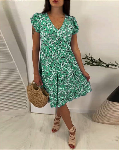 Robe de loisirs pour femmes avec design floral et décolleté en V Chic und Stil