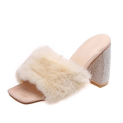 Mules glamourieuses pour dames avec fausse fourrure douce et talon scintillant Chic und Stil