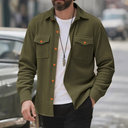 Chemise en velours côtelé pour hommes avec poches poitrine doubles et coupe moderne Chic und Stil