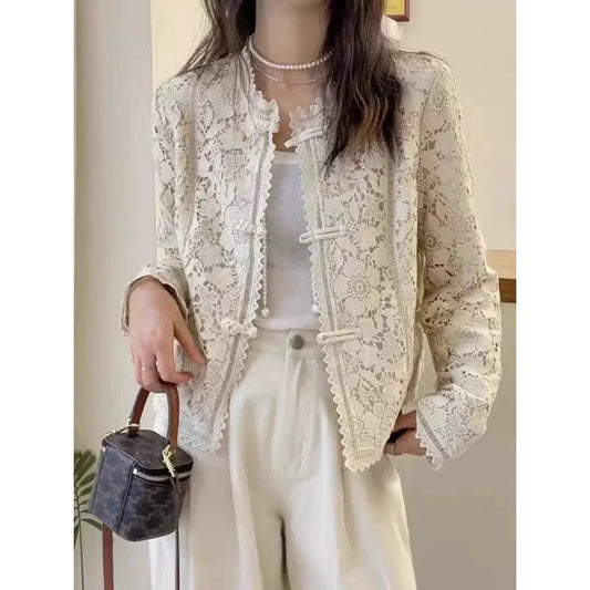 Veste courte en dentelle délicate pour femmes Chic und Stil